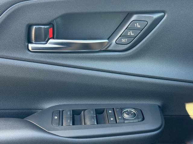 2026 Toyota Prius Plug-in Hybrid XSE Premium - Photo 17