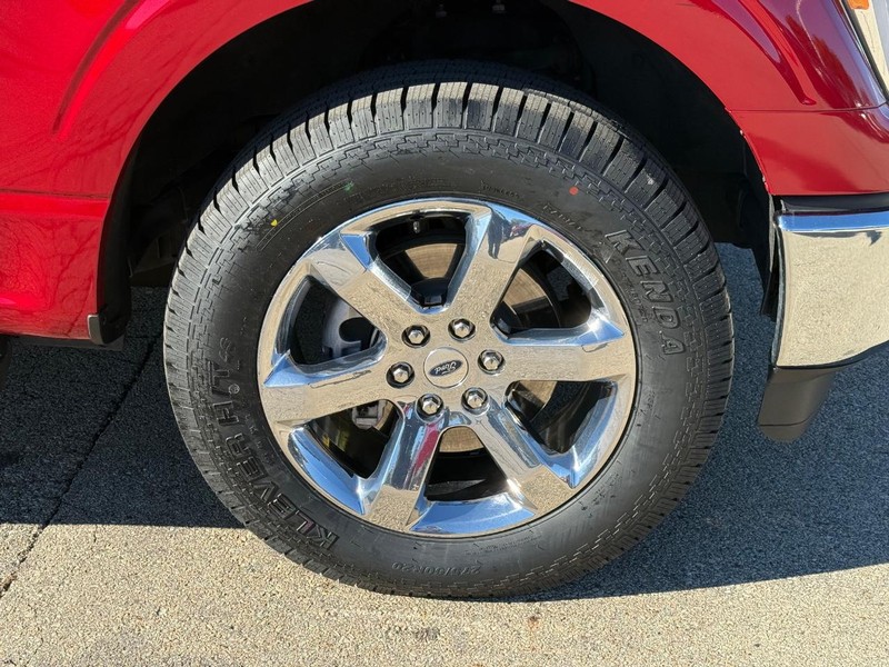 Ford F-150 Vehicle Full-screen Gallery Image 10