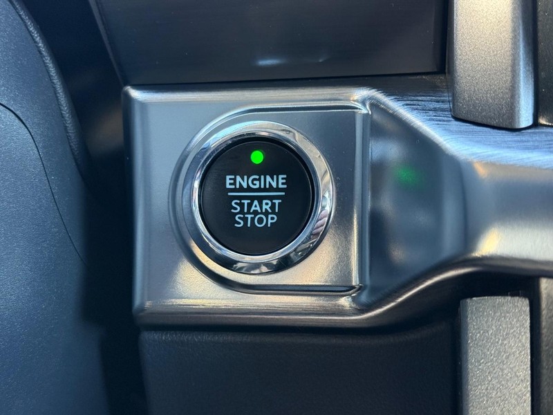 Ford F-150 Vehicle Full-screen Gallery Image 19