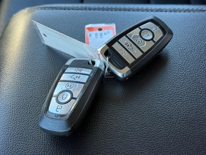 Ford F-150 Vehicle Full-screen Gallery Image 35