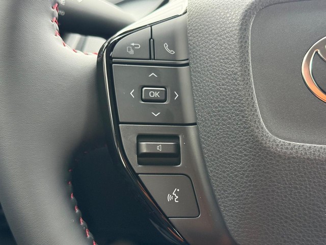 2026 Toyota Prius Plug-in Hybrid XSE - Photo 7
