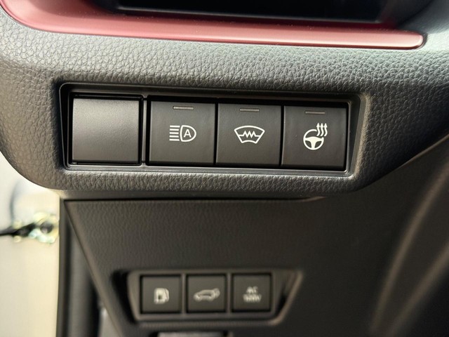 2026 Toyota Prius Plug-in Hybrid XSE - Photo 15