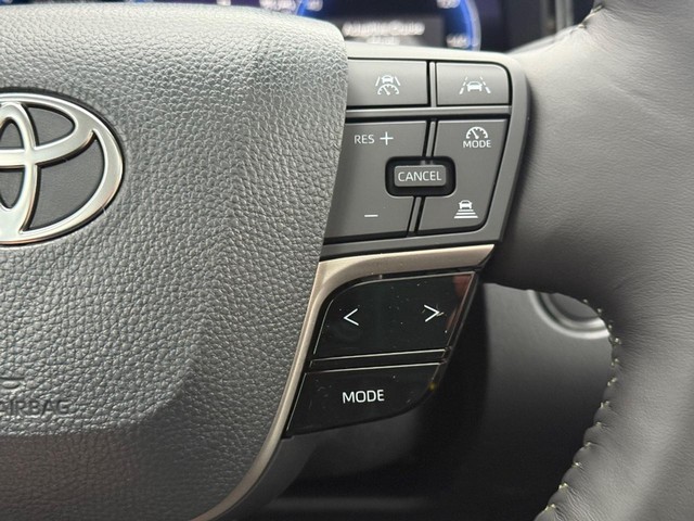 2026 Toyota Camry XLE - Photo 9