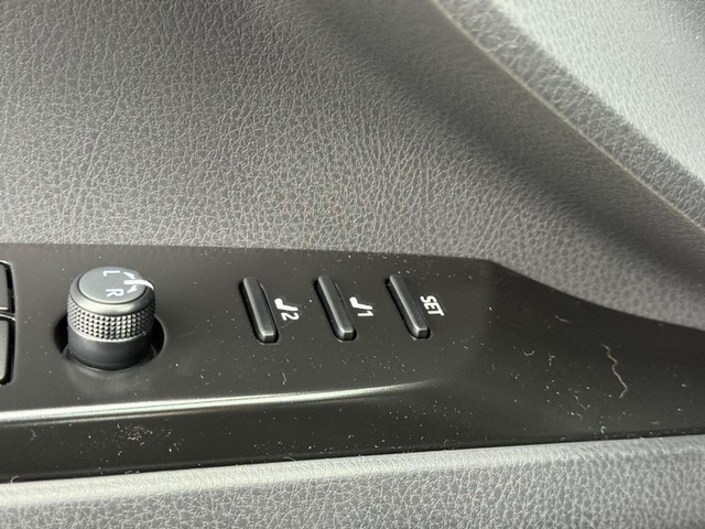 2026 Toyota Camry XLE - Photo 19