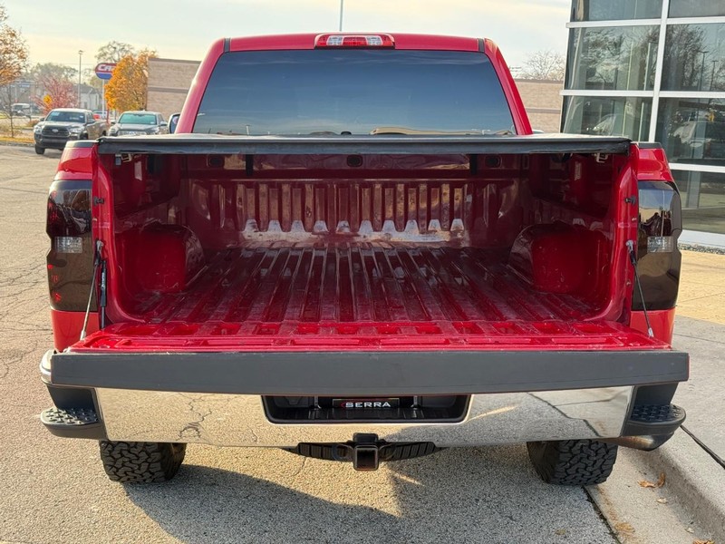 Chevrolet Silverado 1500 Vehicle Full-screen Gallery Image 04