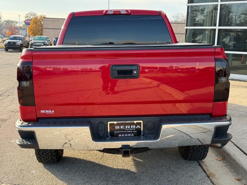 Chevrolet Silverado 1500 Vehicle Full-screen Gallery Image 05