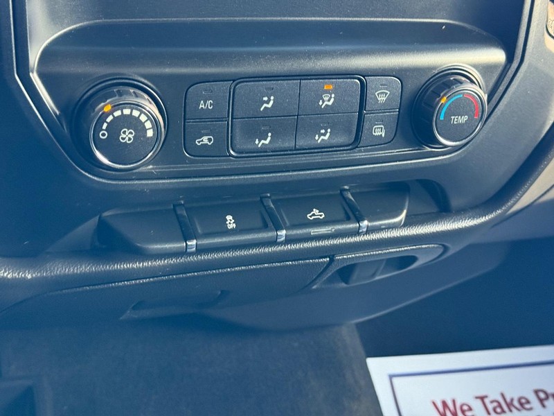 Chevrolet Silverado 1500 Vehicle Full-screen Gallery Image 18