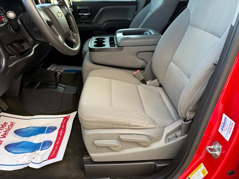 Chevrolet Silverado 1500 Vehicle Full-screen Gallery Image 23