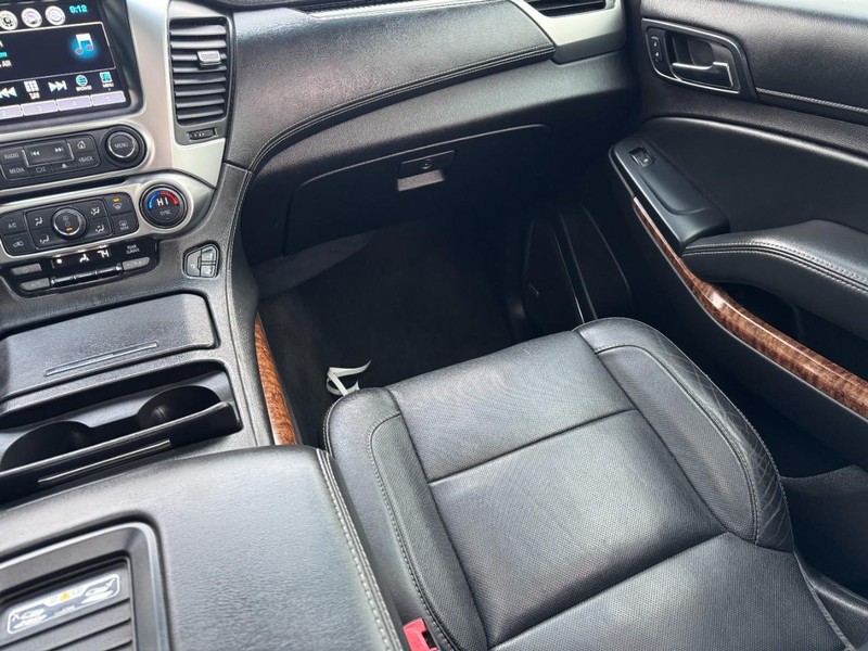 Chevrolet Tahoe Vehicle Full-screen Gallery Image 16