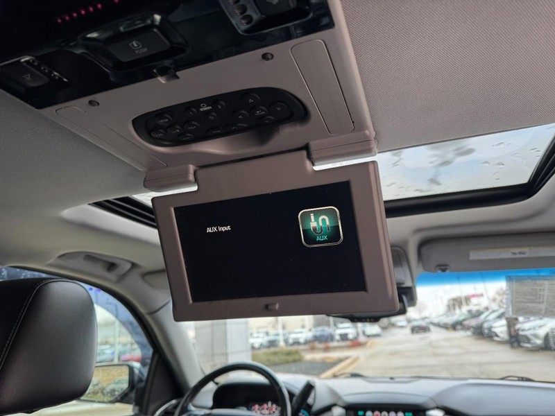 Chevrolet Tahoe Vehicle Full-screen Gallery Image 18