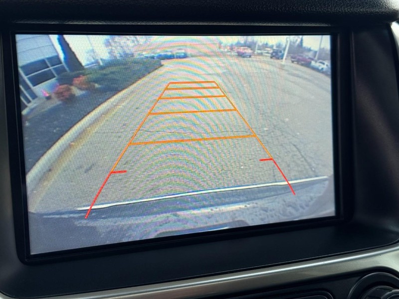 Chevrolet Tahoe Vehicle Full-screen Gallery Image 24