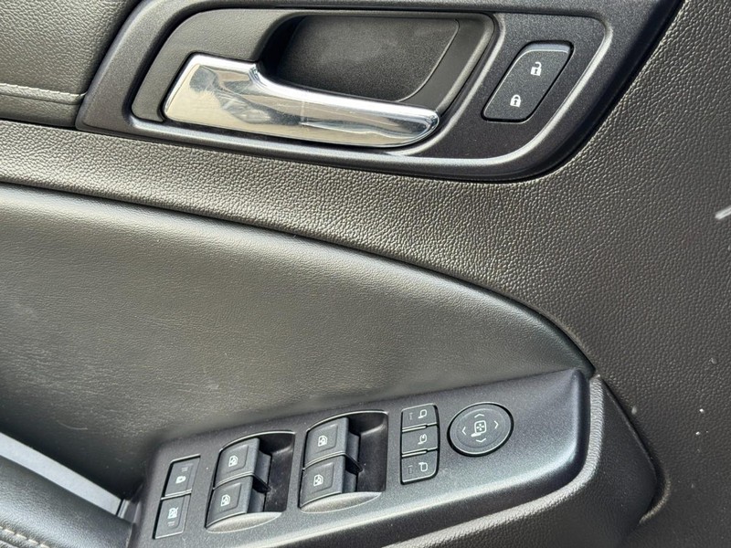 Chevrolet Tahoe Vehicle Full-screen Gallery Image 27