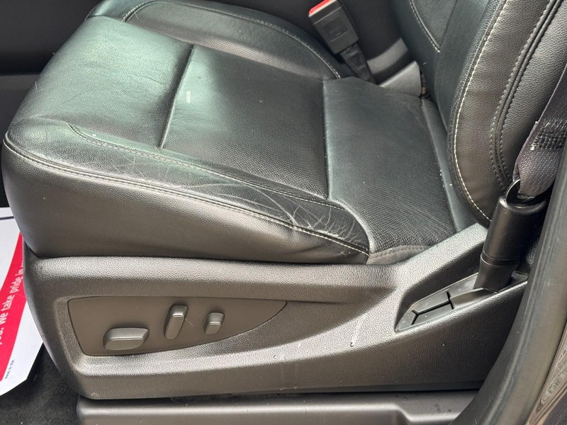 Chevrolet Tahoe Vehicle Full-screen Gallery Image 30