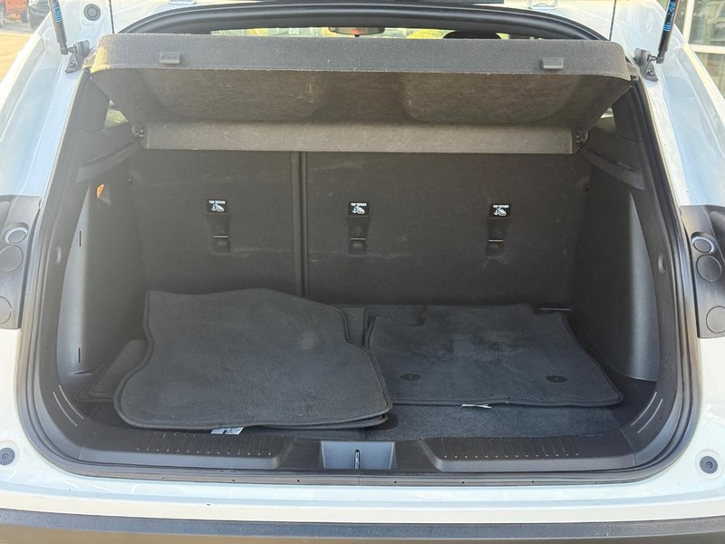 Chevrolet Trax Vehicle Full-screen Gallery Image 04