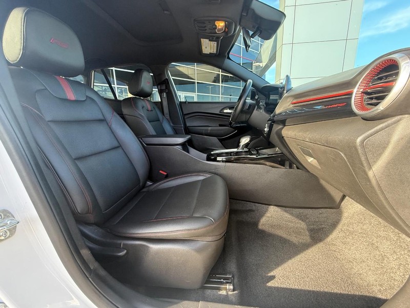 Chevrolet Trax Vehicle Full-screen Gallery Image 11