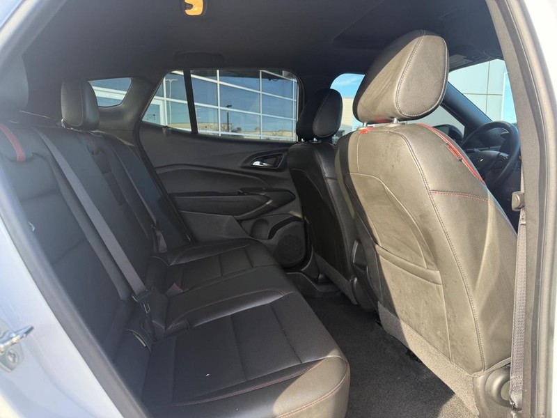 Chevrolet Trax Vehicle Full-screen Gallery Image 12