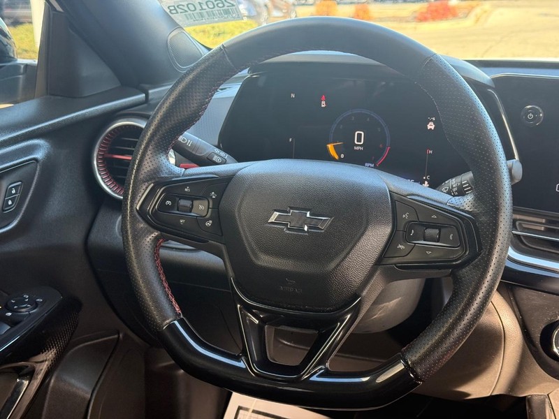 Chevrolet Trax Vehicle Full-screen Gallery Image 14