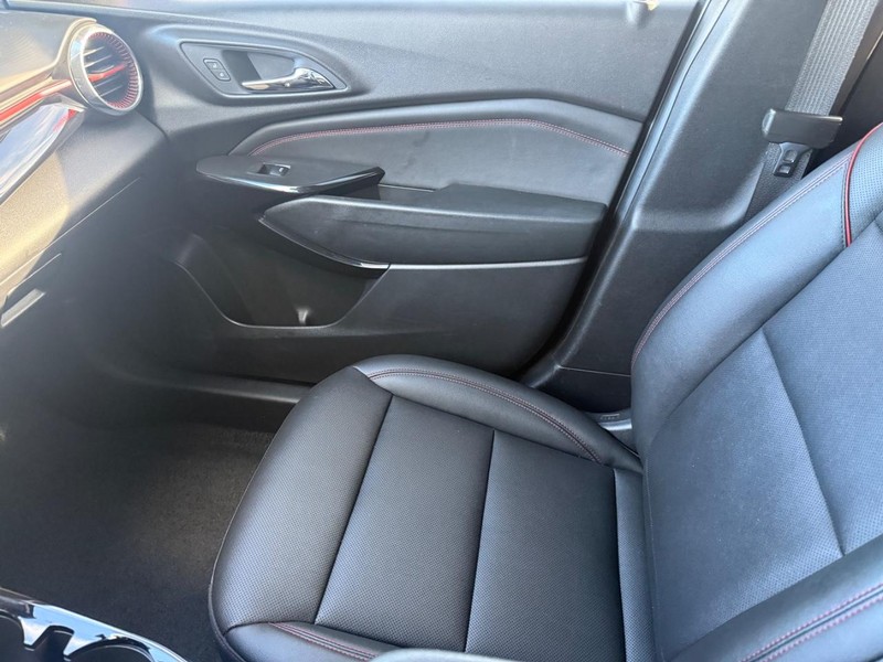 Chevrolet Trax Vehicle Full-screen Gallery Image 22