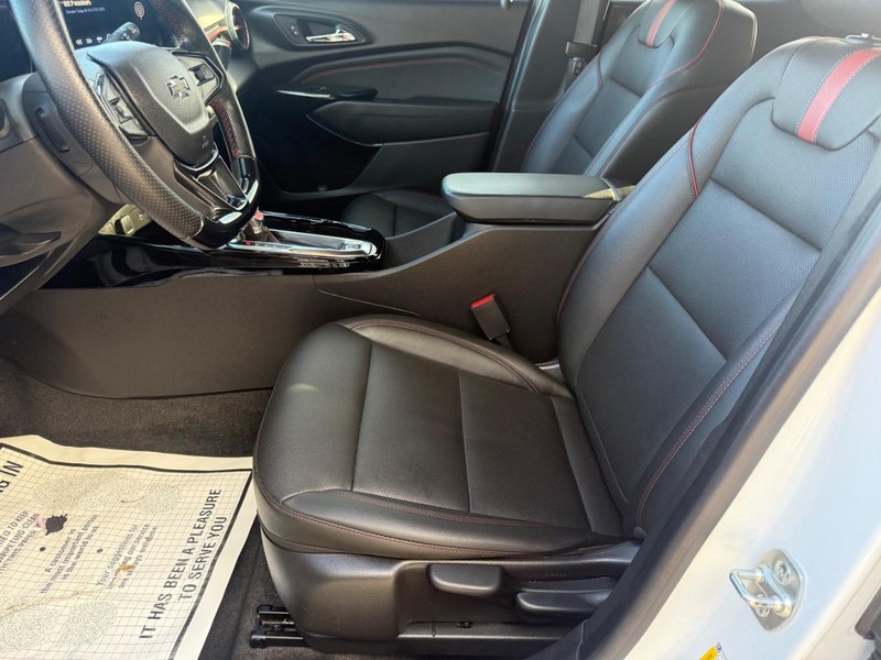 Chevrolet Trax Vehicle Full-screen Gallery Image 25