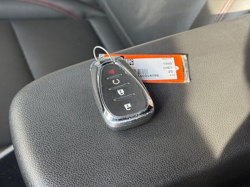 Chevrolet Trax Vehicle Full-screen Gallery Image 27