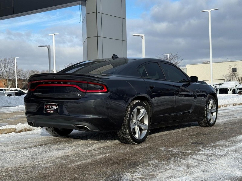 Dodge Charger Vehicle Full-screen Gallery Image 03