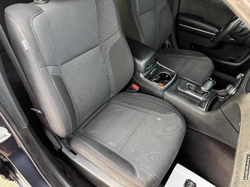 Dodge Charger Vehicle Full-screen Gallery Image 11