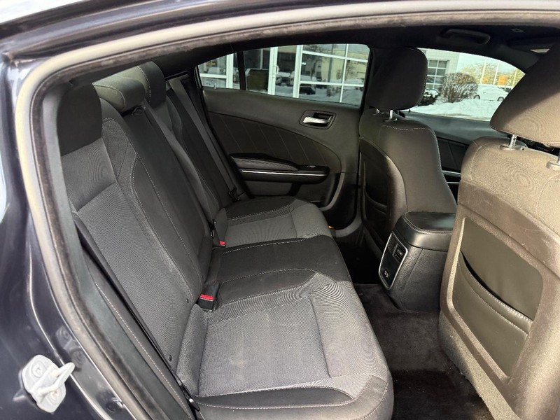 Dodge Charger Vehicle Full-screen Gallery Image 12