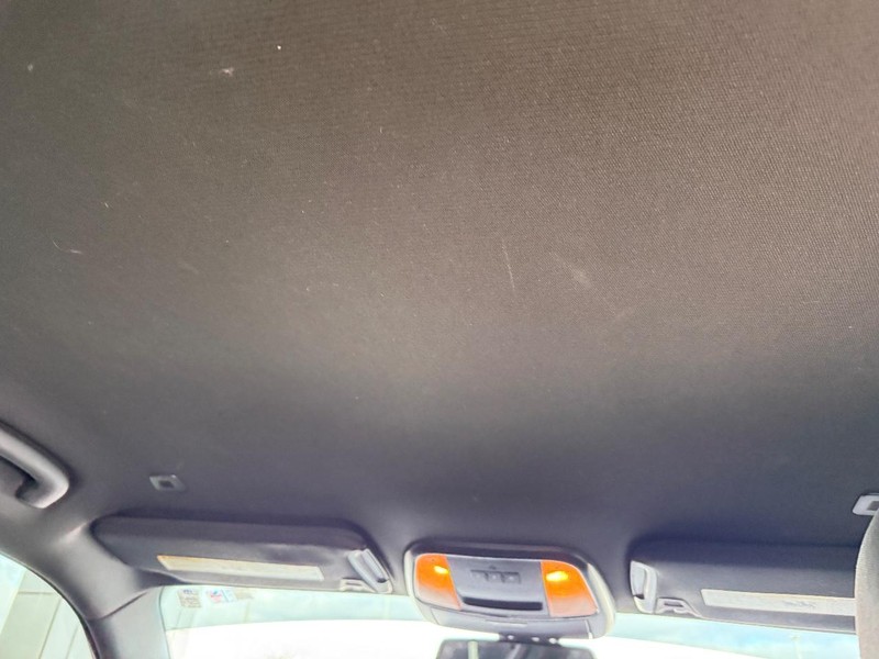 Dodge Charger Vehicle Full-screen Gallery Image 15