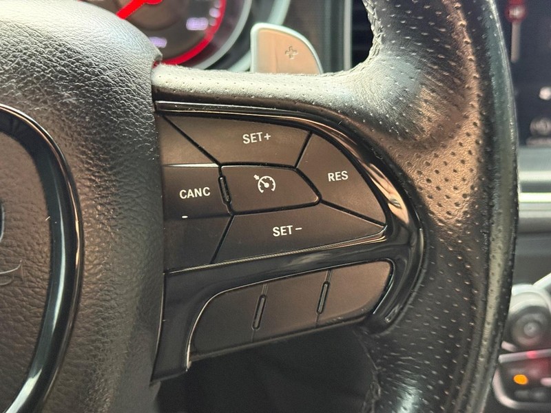 Dodge Charger Vehicle Full-screen Gallery Image 21