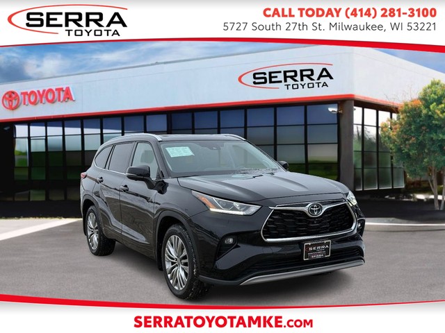 2023 Toyota Highlander L at Serra Toyota in Milwaukee WI