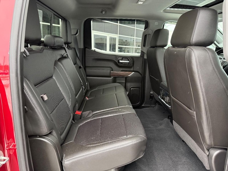 GMC Sierra 1500 Vehicle Full-screen Gallery Image 12