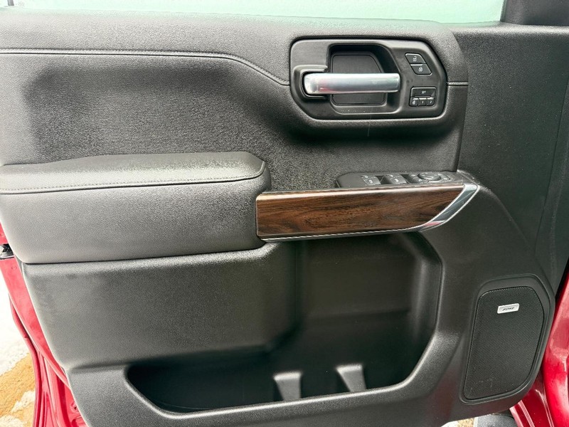 GMC Sierra 1500 Vehicle Full-screen Gallery Image 19