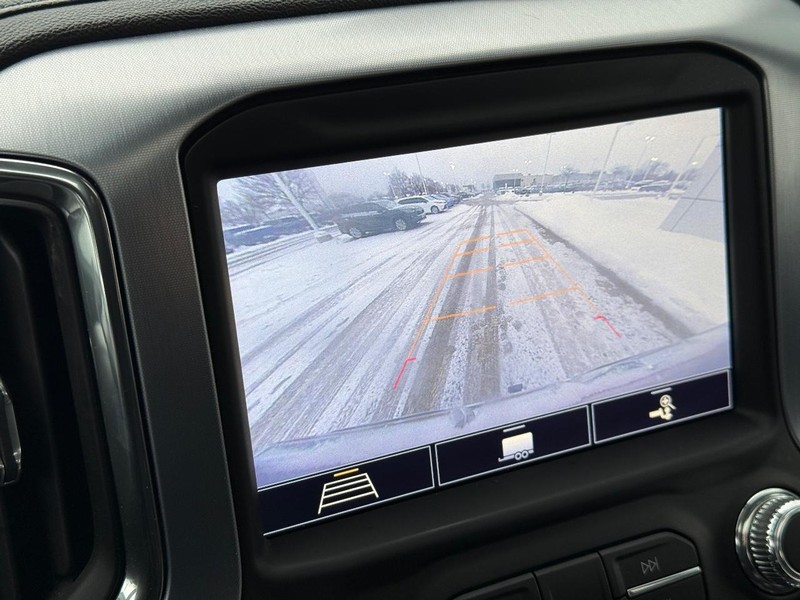 GMC Sierra 1500 Vehicle Full-screen Gallery Image 24