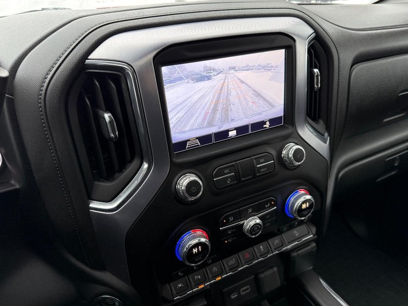 GMC Sierra 1500 Vehicle Full-screen Gallery Image 25