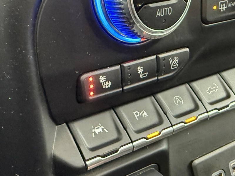 GMC Sierra 1500 Vehicle Full-screen Gallery Image 28