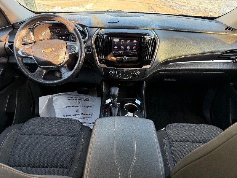 Chevrolet Traverse Vehicle Full-screen Gallery Image 13