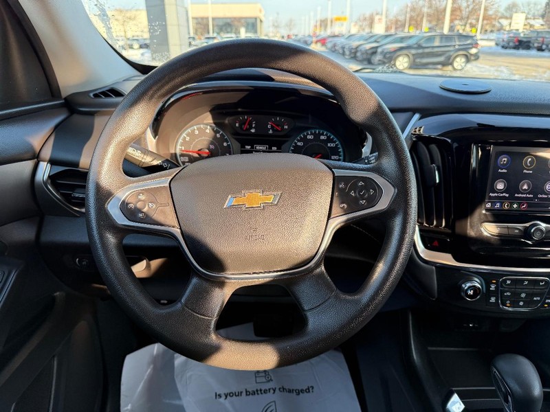 Chevrolet Traverse Vehicle Full-screen Gallery Image 14