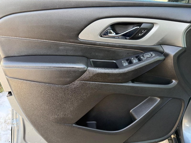 Chevrolet Traverse Vehicle Full-screen Gallery Image 19