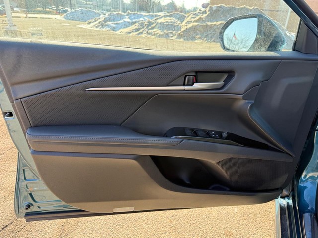 2026 Toyota Camry XSE - Photo 18