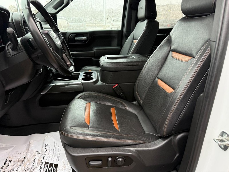 GMC Sierra 1500 Limited Vehicle Full-screen Gallery Image 16
