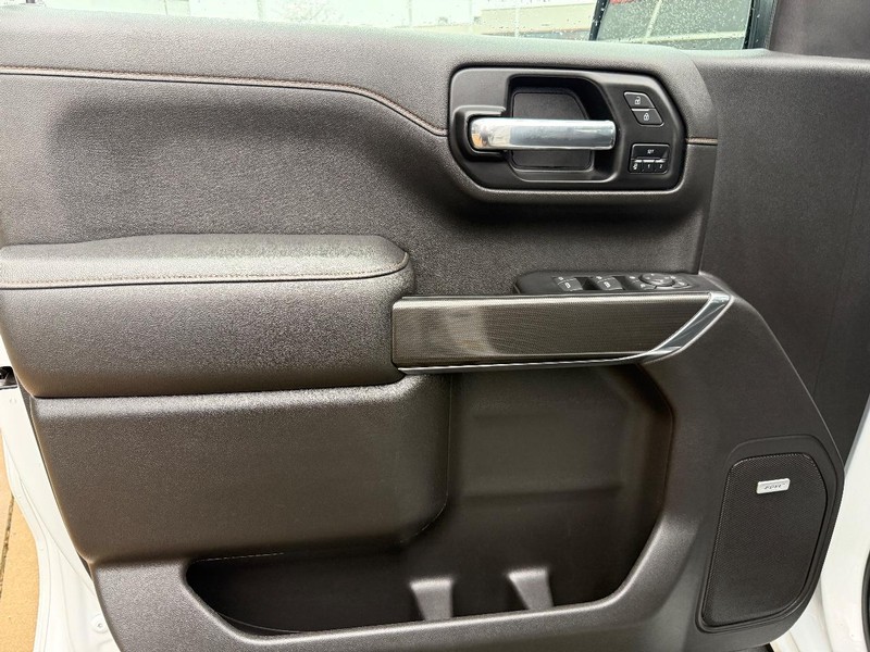 GMC Sierra 1500 Limited Vehicle Full-screen Gallery Image 19