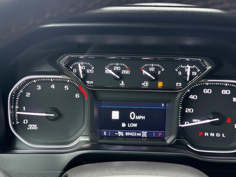 GMC Sierra 1500 Limited Vehicle Full-screen Gallery Image 22