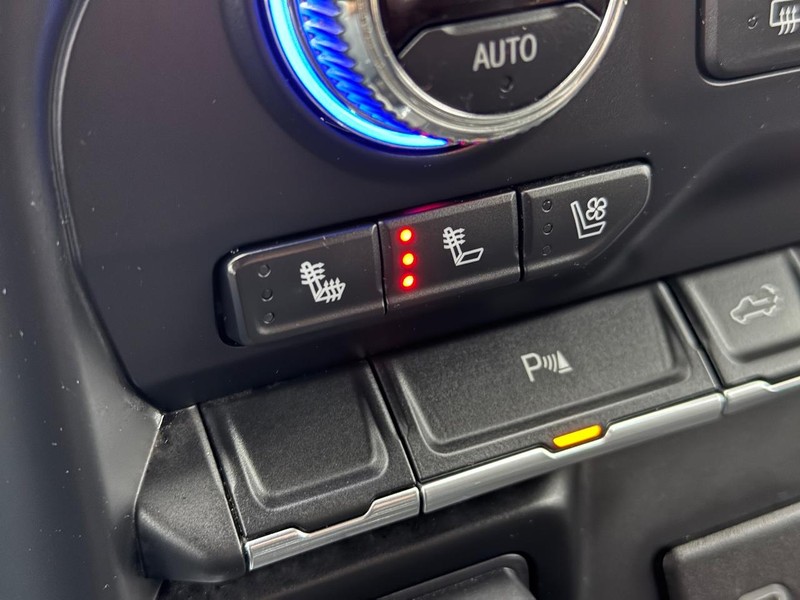 GMC Sierra 1500 Limited Vehicle Full-screen Gallery Image 28