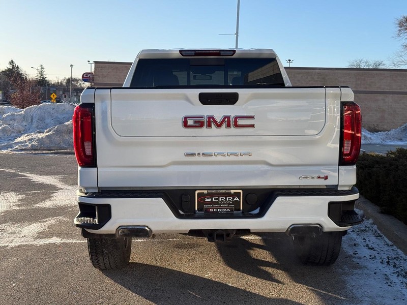 GMC Sierra 1500 Vehicle Full-screen Gallery Image 04