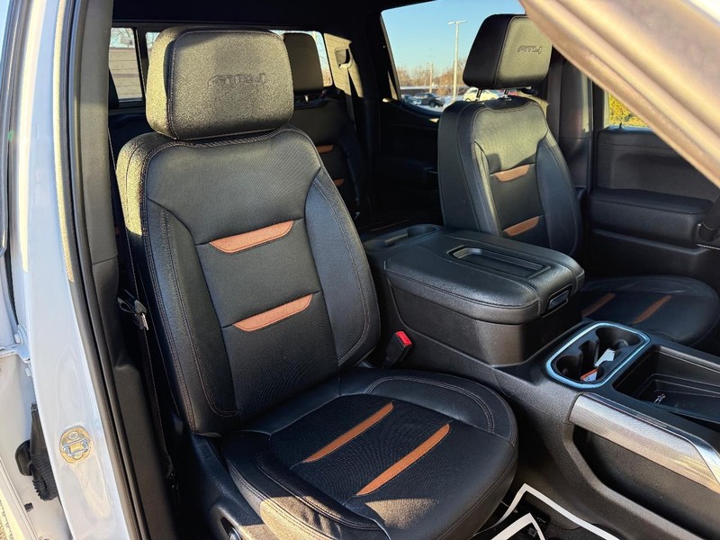 GMC Sierra 1500 Vehicle Full-screen Gallery Image 10