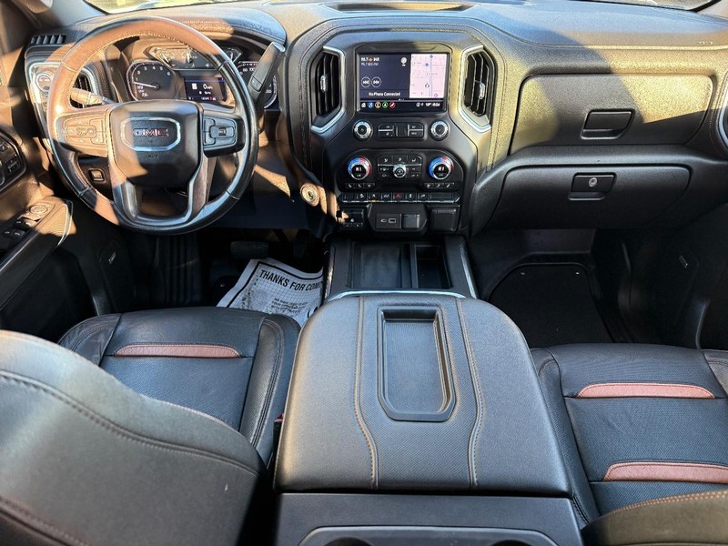 GMC Sierra 1500 Vehicle Full-screen Gallery Image 12