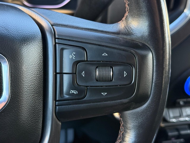 GMC Sierra 1500 Vehicle Full-screen Gallery Image 16