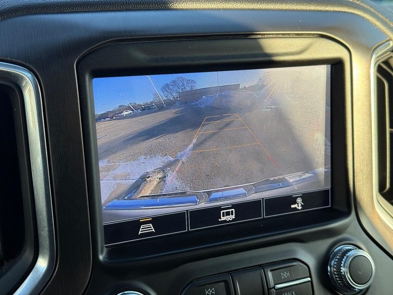 GMC Sierra 1500 Vehicle Full-screen Gallery Image 19