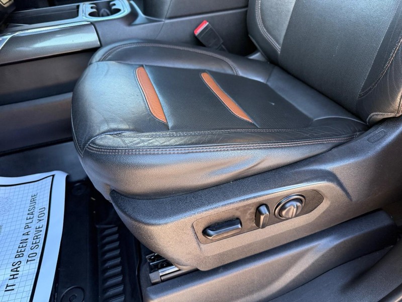 GMC Sierra 1500 Vehicle Full-screen Gallery Image 28