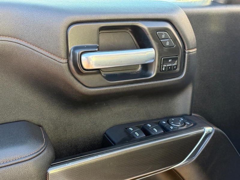 GMC Sierra 1500 Vehicle Full-screen Gallery Image 29